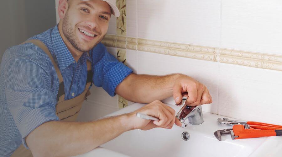 Handle or spout repair in Leesburg, OH